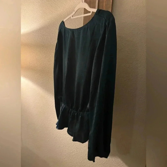 NWOT Caramela Limelush satin dark teal surplice blouse L - Picture 5 of 6